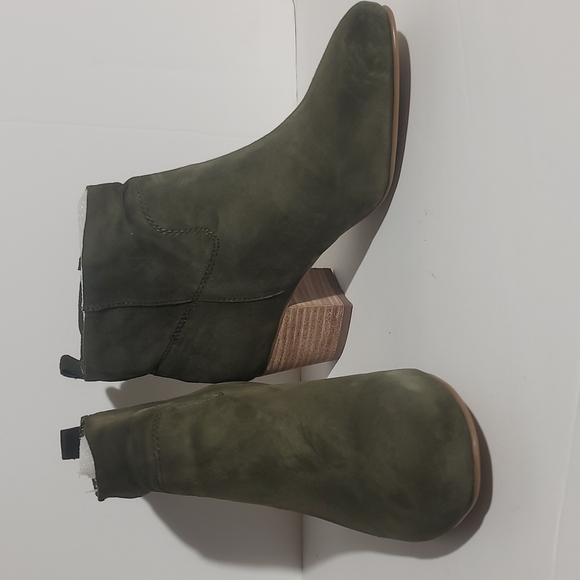 Steve Madden Harber Olive Suede Ankle Bootie 7 NWB - Picture 1 of 11